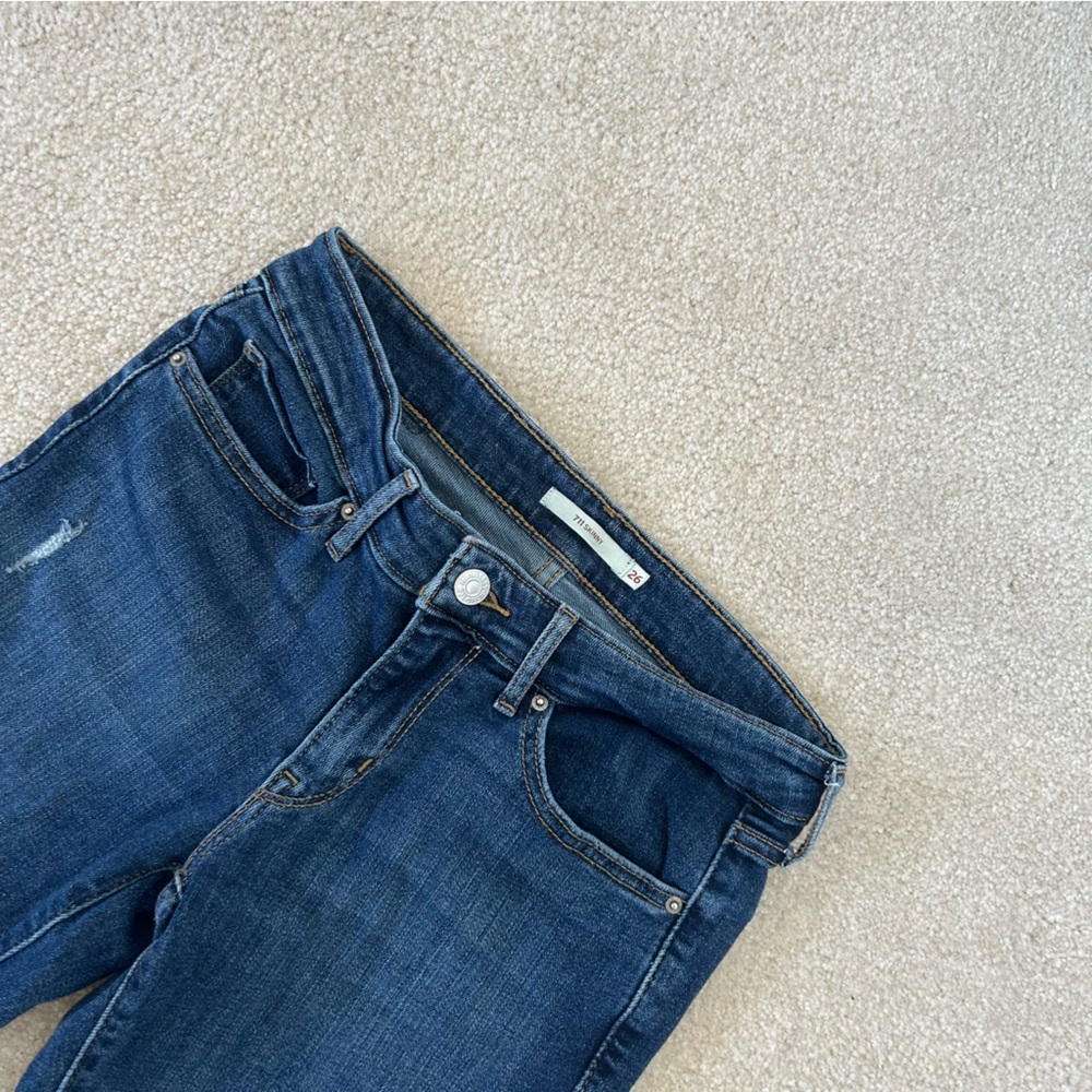 Levi’s Ripped Jeans - Picture 7 of 16